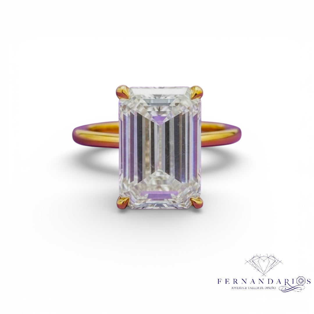 Anillos Diamante corte esmeralda en oro 14k