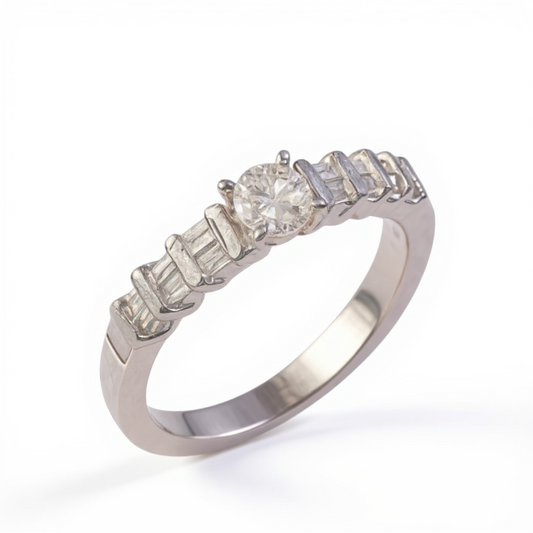 Anillo de diamantes oro blanco 10k